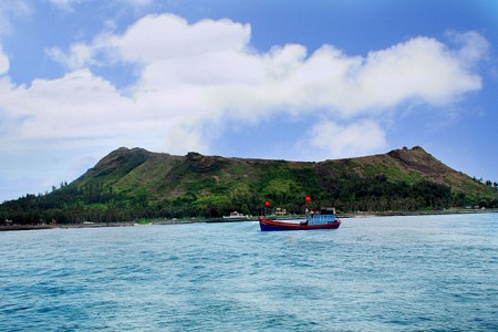 Đảo Lý Sơn khuyến khích trồng cây xanh lưu niệm