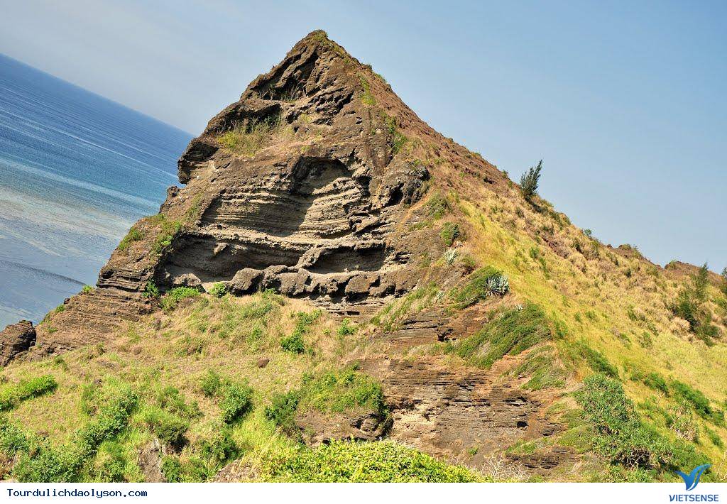 Miệng núi lửa Núi Giếng Tiên Miệng núi lửa Núi Giếng Tiên