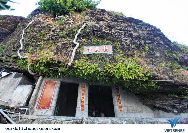 Chùa Hang Đảo Lý Sơn