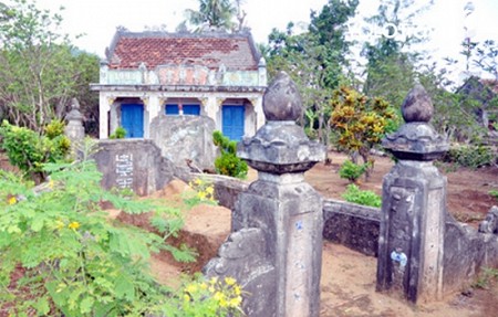 Đền Bà Roi -Lý Sơn