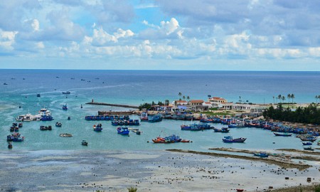 Phát triển nóng du lịch Lý Sơn và bảo tồn biển đảo