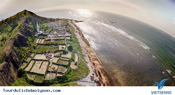 Ngắm thềm chùa đá trên biển đảo Lý Sơn - Ảnh 1