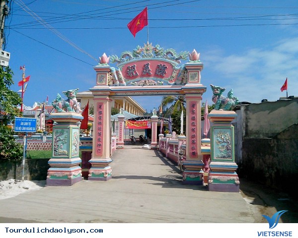 Những điểm đến bạn nên biết tại biển đảo Lý Sơn - Ảnh 3 Những điểm đến bạn nên biết tại biển đảo Lý Sơn - Ảnh 3