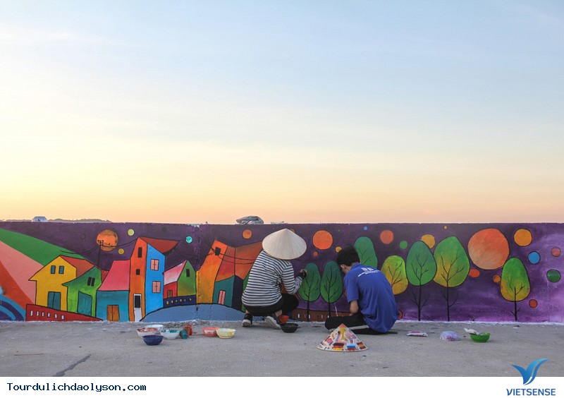 Ngỡ Ngàng Vẻ Đẹp Con Đường Bích Họa Đầu Tiên Trên Đảo Lý Sơn - Ảnh 5