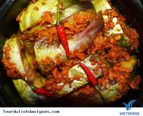 Cá nhám kho đặc sản Quảng Ngãi - Ảnh 1