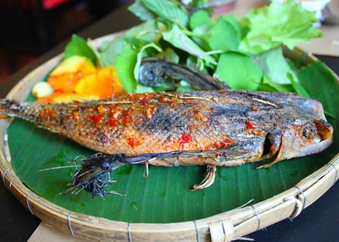 Cá tắc kè nướng món ngôn hấp dẫn trên đảo - Ảnh 2