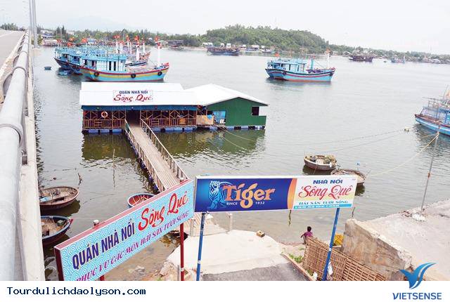 Cầu Trà Bồng và những nhà hàng nổi trên đảo - Ảnh 3 Cầu Trà Bồng và những nhà hàng nổi trên đảo - Ảnh 3