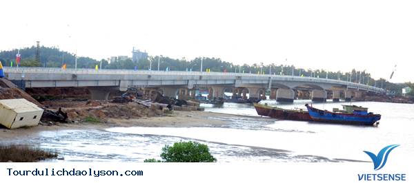 Cầu Trà Bồng và những nhà hàng nổi trên đảo - Ảnh 1 Cầu Trà Bồng và những nhà hàng nổi trên đảo - Ảnh 1