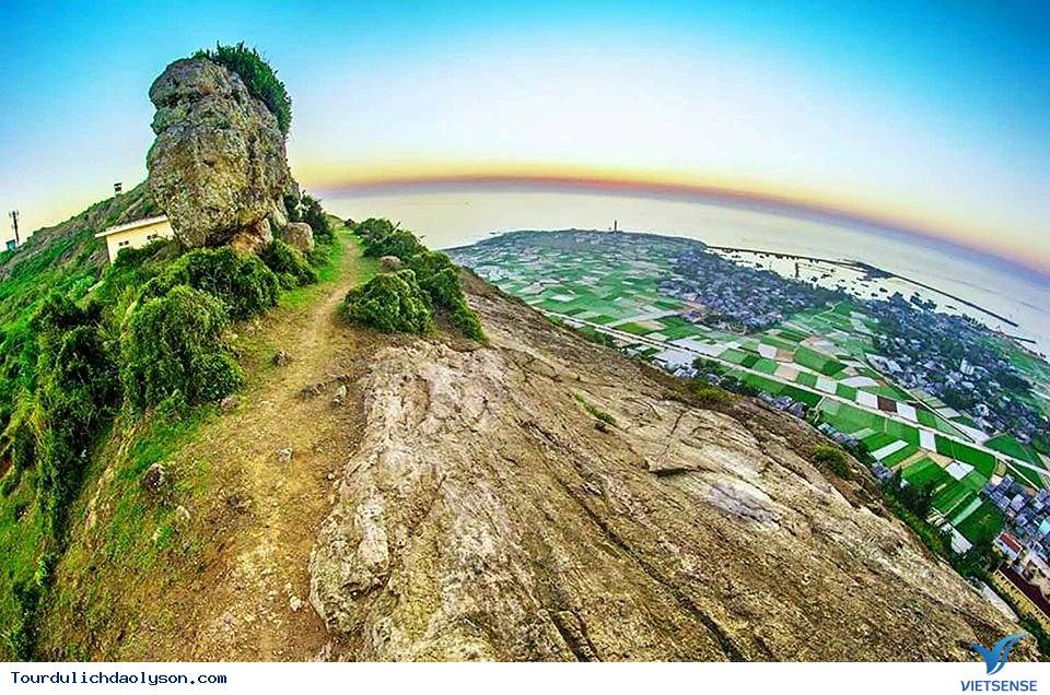 Chiêm ngưỡng đảo Lý Sơn từ những cánh dù lượn - Ảnh 2 Chiêm ngưỡng đảo Lý Sơn từ những cánh dù lượn - Ảnh 2