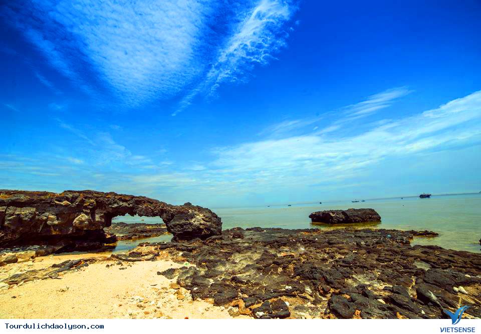 Cổng tò vò ở Lý Sơn - Ảnh 2