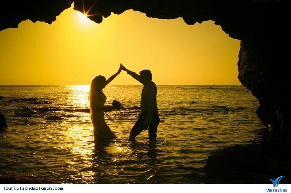 Đảo Lý Sơn hạn chế khách thăm quan trèo lên cổng tò vò - Ảnh 4