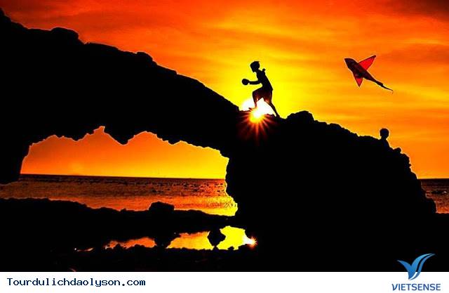 Đảo Lý Sơn hạn chế khách thăm quan trèo lên cổng tò vò - Ảnh 3