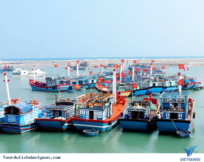 Đảo Lý Sơn tăng giá vé tàu khách - Ảnh 3