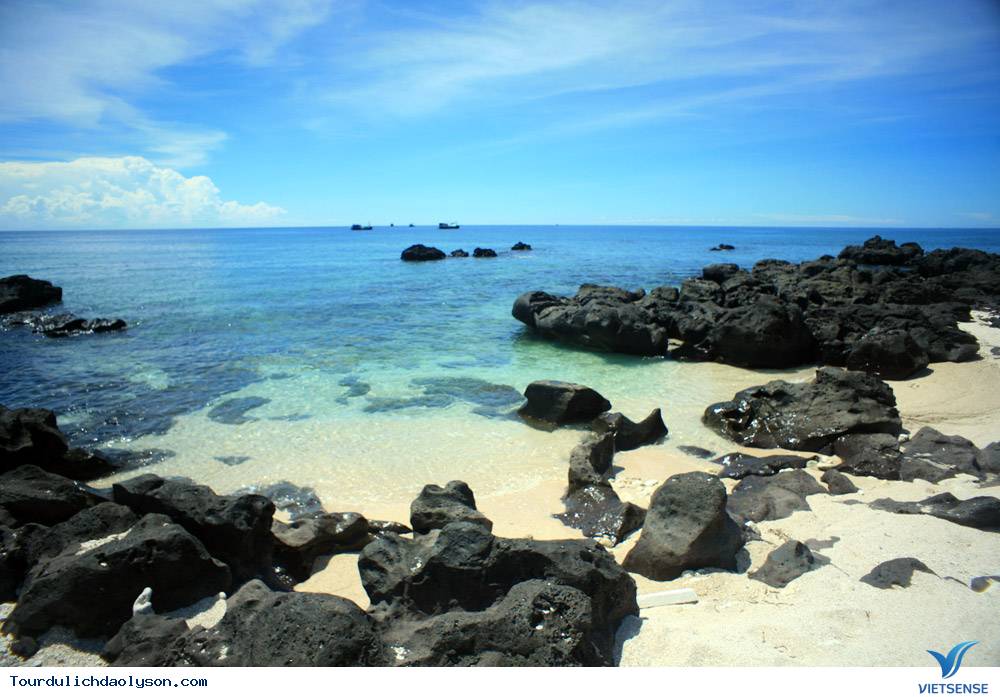 Đảo Lý Sơn với những sức bật lớn - Ảnh 1