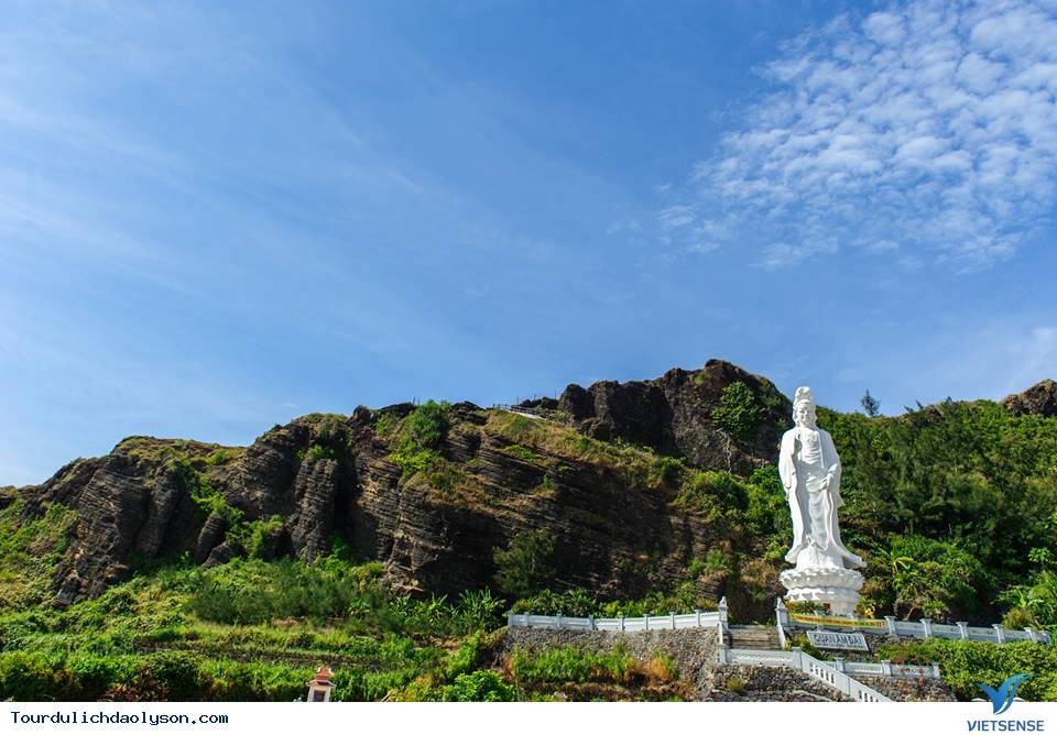 Đầu xuân khách ra đảo Lý Sơn tăng đột biến - Ảnh 2 Đầu xuân khách ra đảo Lý Sơn tăng đột biến - Ảnh 2