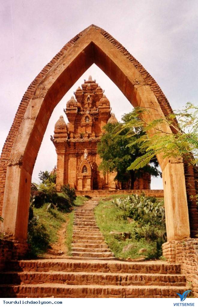 Đền tháp Chăm trên đất Quảng Ngãi - Ảnh 3