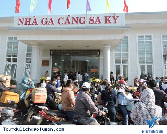 Dịp giỗ tổ Hùng Vương Lý Sơn cháy vé tàu ra đảo - Ảnh 2 Dịp giỗ tổ Hùng Vương Lý Sơn cháy vé tàu ra đảo - Ảnh 2