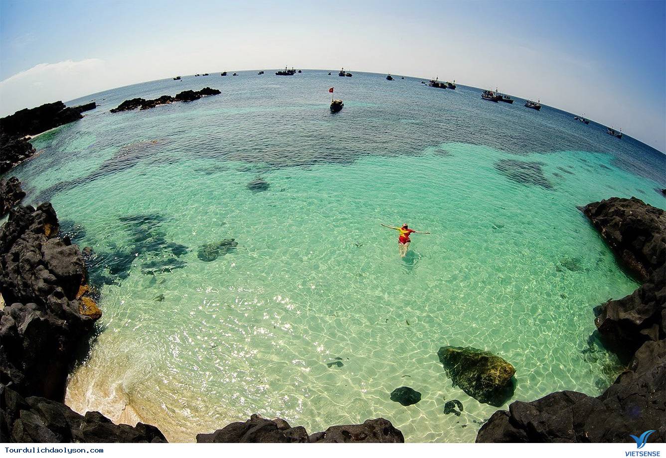 Đón thu tại biển đảo Lý Sơn - Ảnh 1