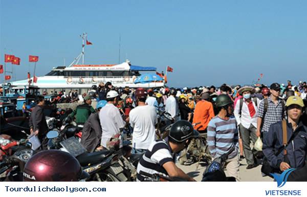 Khách Thăm quan Đến đảo Lý Sơn trong dịp lễ 30- 4 và 1- 5 - Ảnh 1