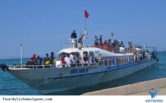 khách thăm quan ùn ùn ra đảo Lý Sơn chơi tết - Ảnh 1 khách thăm quan ùn ùn ra đảo Lý Sơn chơi tết - Ảnh 1