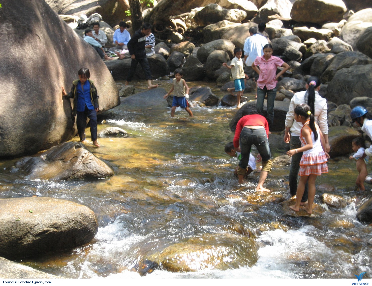 hành trình Lý Sơn khám phá thắng cảnh Vực Bà - Ảnh 2