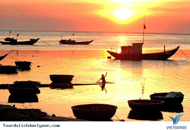 hành trình thú vị trên biển đảo Lý Sơn - Ảnh 1