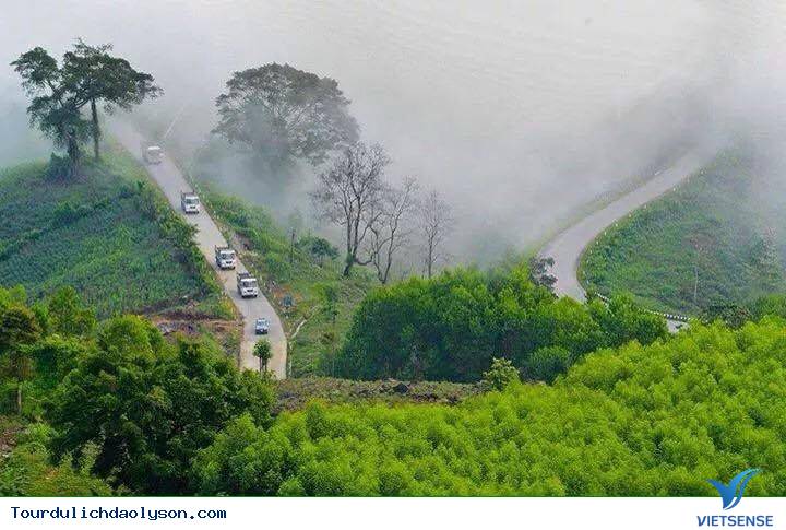 Du ngoạn mây trời trên đèo Violắc Quảng Ngãi - Ảnh 1