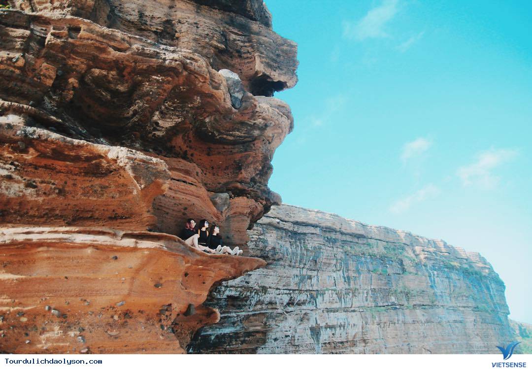 Hang Câu Lý Sơn điểm đến hút khách nhất tại đảo - Ảnh 7