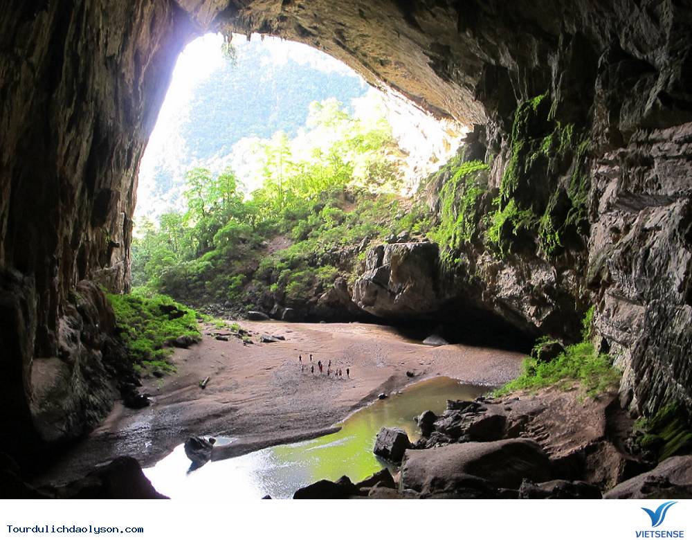 Hang Én điểm đến không thể bỏ qua khi đi thăm quan Lý Sơn - Ảnh 1 Hang Én điểm đến không thể bỏ qua khi đi thăm quan Lý Sơn - Ảnh 1