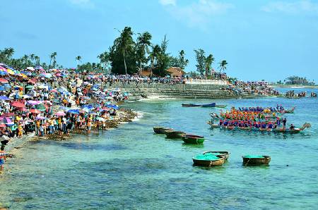 Hàng trăm hành khách đổ ra đảo Lý Sơn du xuân - Ảnh 4