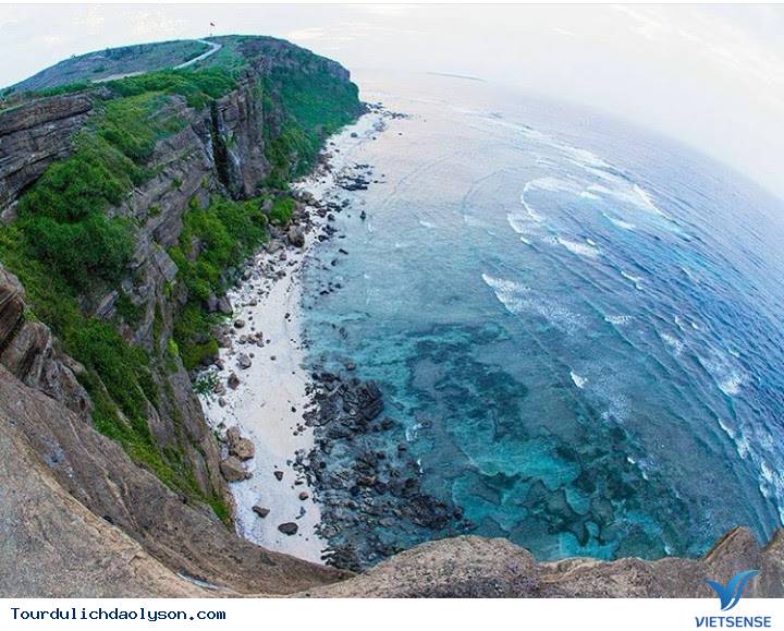 Hòa mình cùng thiên nhiên biển đảo Lý Sơn - Ảnh 1 Hòa mình cùng thiên nhiên biển đảo Lý Sơn - Ảnh 1