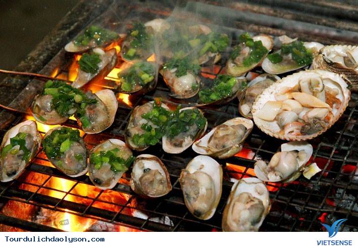 Khám Phá Hương Vị Hải Sản Nướng Trên Biển Đêm Ở Lý Sơn - Ảnh 1