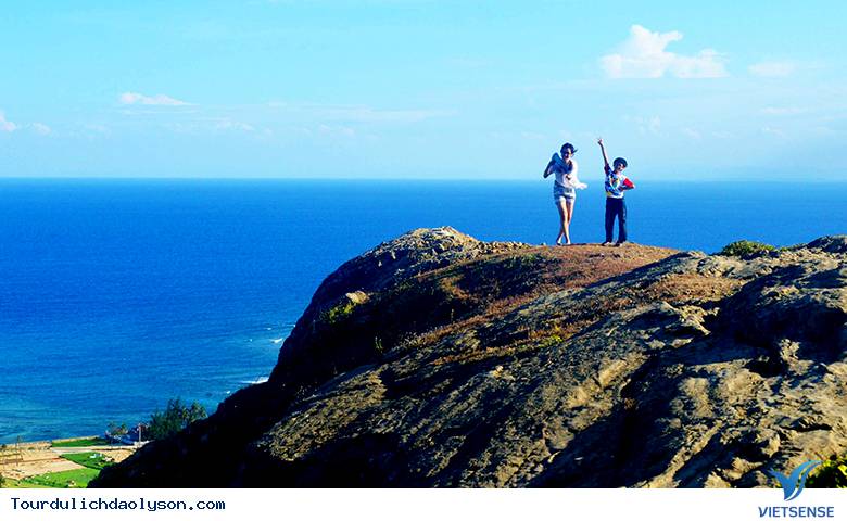 Khám phá những địa điểm quên lối về chỉ có ở Lý Sơn - Ảnh 1