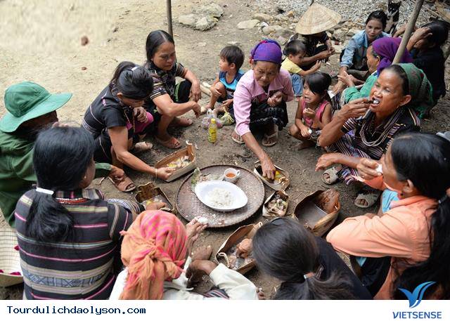 Lễ cầu mưa của người Hrê ở Ba Thành Quảng Ngãi - Ảnh 3