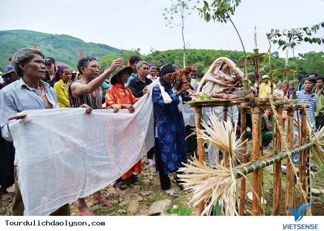 Lễ cầu mưa của người Hrê ở Ba Thành Quảng Ngãi - Ảnh 1