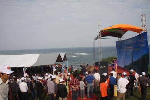 Lễ đặt đá xây Khu tưởng niệm Nghĩa sĩ Hoàng Sa - Ảnh 4