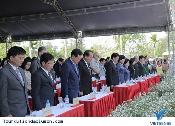 Lễ tưởng niệm 50 năm Sơn Mỹ bị thảm sát - Ảnh 2 Lễ tưởng niệm 50 năm Sơn Mỹ bị thảm sát - Ảnh 2