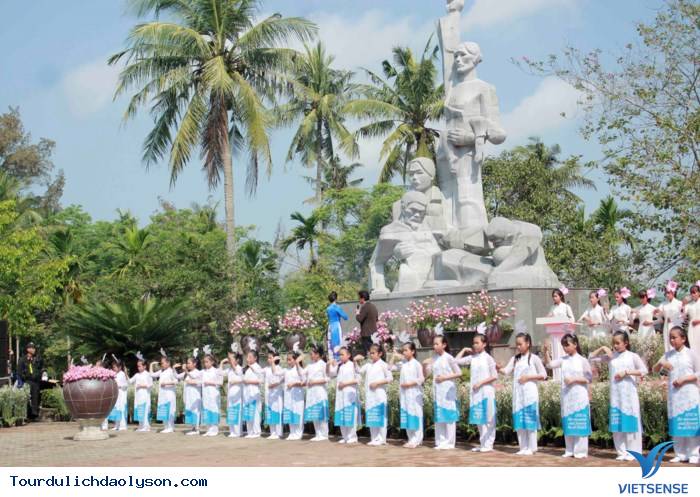 Lễ tưởng niệm 50 năm Sơn Mỹ bị thảm sát - Ảnh 4 Lễ tưởng niệm 50 năm Sơn Mỹ bị thảm sát - Ảnh 4