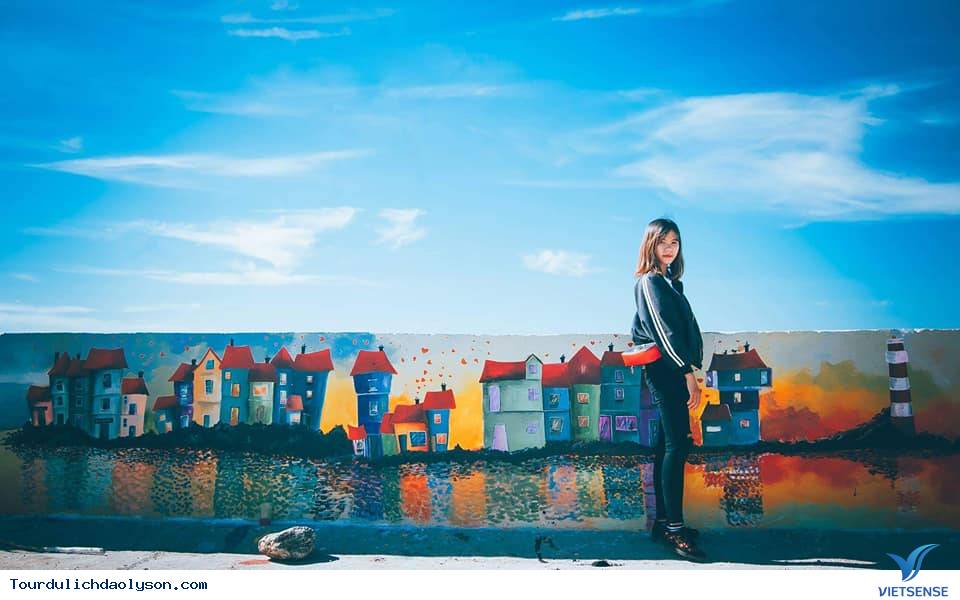 con đường bích họa Lý Sơn con đường bích họa Lý Sơn