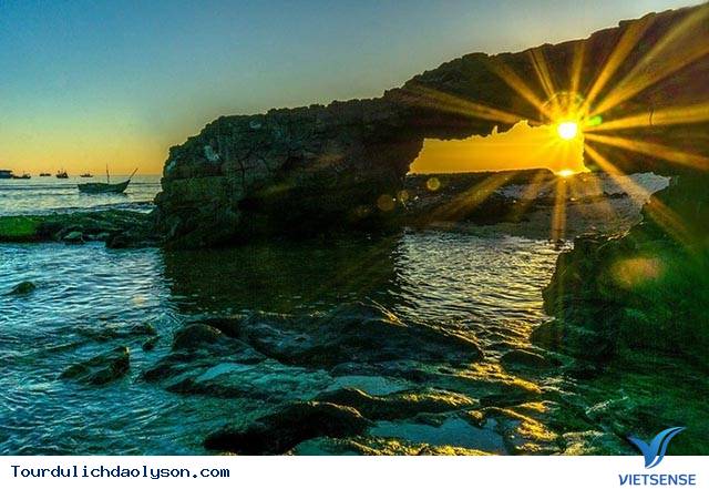 Lý Sơn đâu chỉ có tỏi mà có cả thiên đường biển đẹp - Ảnh 1