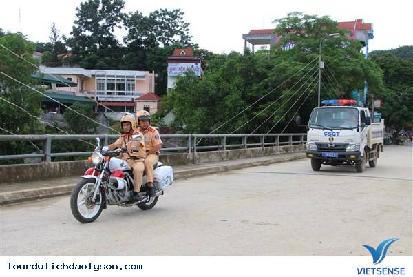 Lý Sơn tăng cường kiểm soát trật tự giao thông trên đảo - Ảnh 2 Lý Sơn tăng cường kiểm soát trật tự giao thông trên đảo - Ảnh 2