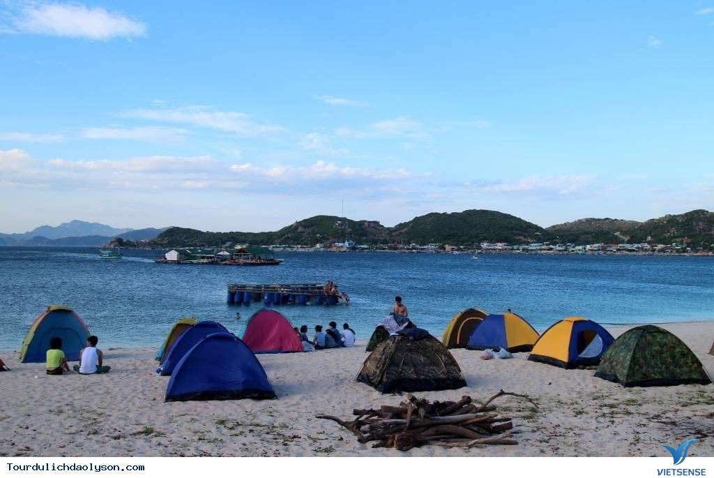 Một ngày cắm trại trên biển đảo Lý Sơn - Ảnh 3