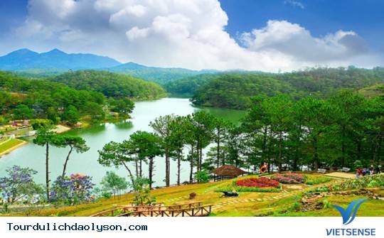 Những điểm đến tuyệt đẹp không thể bỏ qua trong tháng 3 ở Việt Nam - Ảnh 4