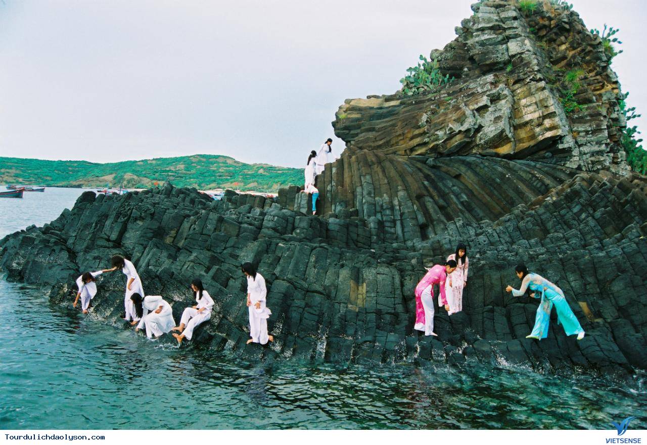 Những điểm đến tuyệt đẹp không thể bỏ qua trong tháng 3 ở Việt Nam - Ảnh 5