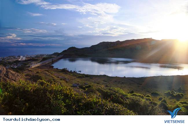 Những điểm thăm quan Lý Sơn hút khách trong dịp hè - Ảnh 3