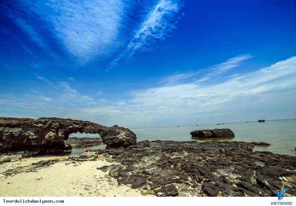 Những trải nghiệm thú vị tại Lý Sơn trong dịp lễ - Ảnh 1