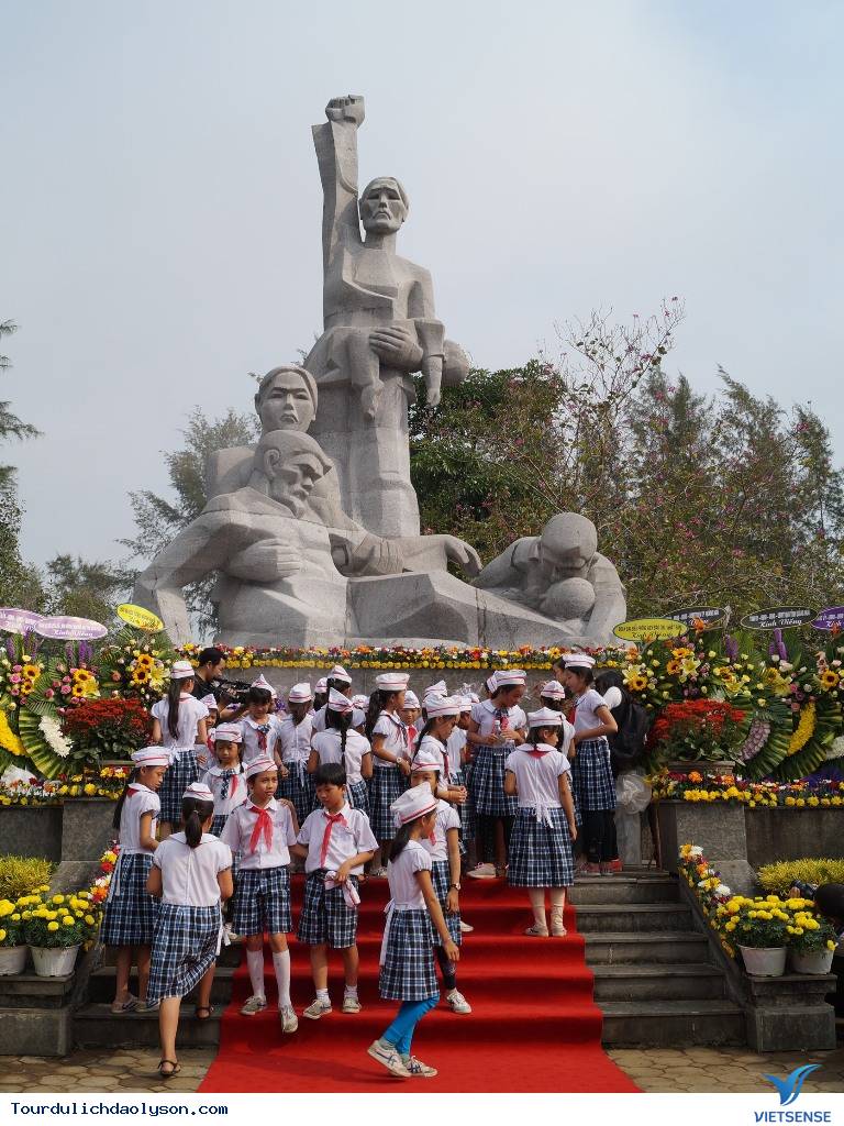 Quảng Ngãi- Tưởng niệm 49 năm vụ thảm sát Sơn Mỹ - Ảnh 2 Quảng Ngãi- Tưởng niệm 49 năm vụ thảm sát Sơn Mỹ - Ảnh 2