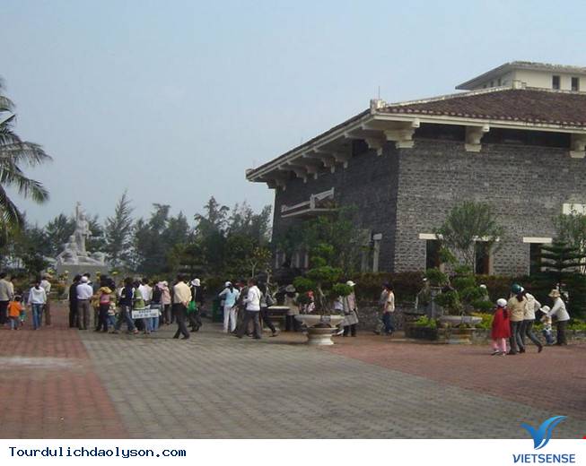 Quảng Ngãi- Tưởng niệm 49 năm vụ thảm sát Sơn Mỹ - Ảnh 4 Quảng Ngãi- Tưởng niệm 49 năm vụ thảm sát Sơn Mỹ - Ảnh 4