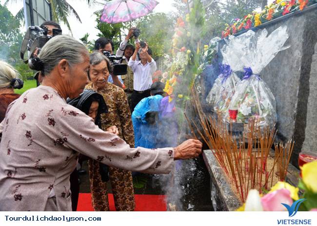 Quảng Ngãi- Tưởng niệm 49 năm vụ thảm sát Sơn Mỹ - Ảnh 1 Quảng Ngãi- Tưởng niệm 49 năm vụ thảm sát Sơn Mỹ - Ảnh 1