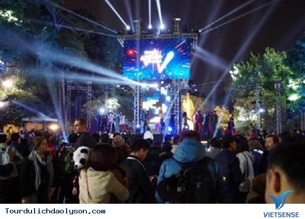 Quảng Ngãi vững bước đón chào năm mới - Ảnh 2